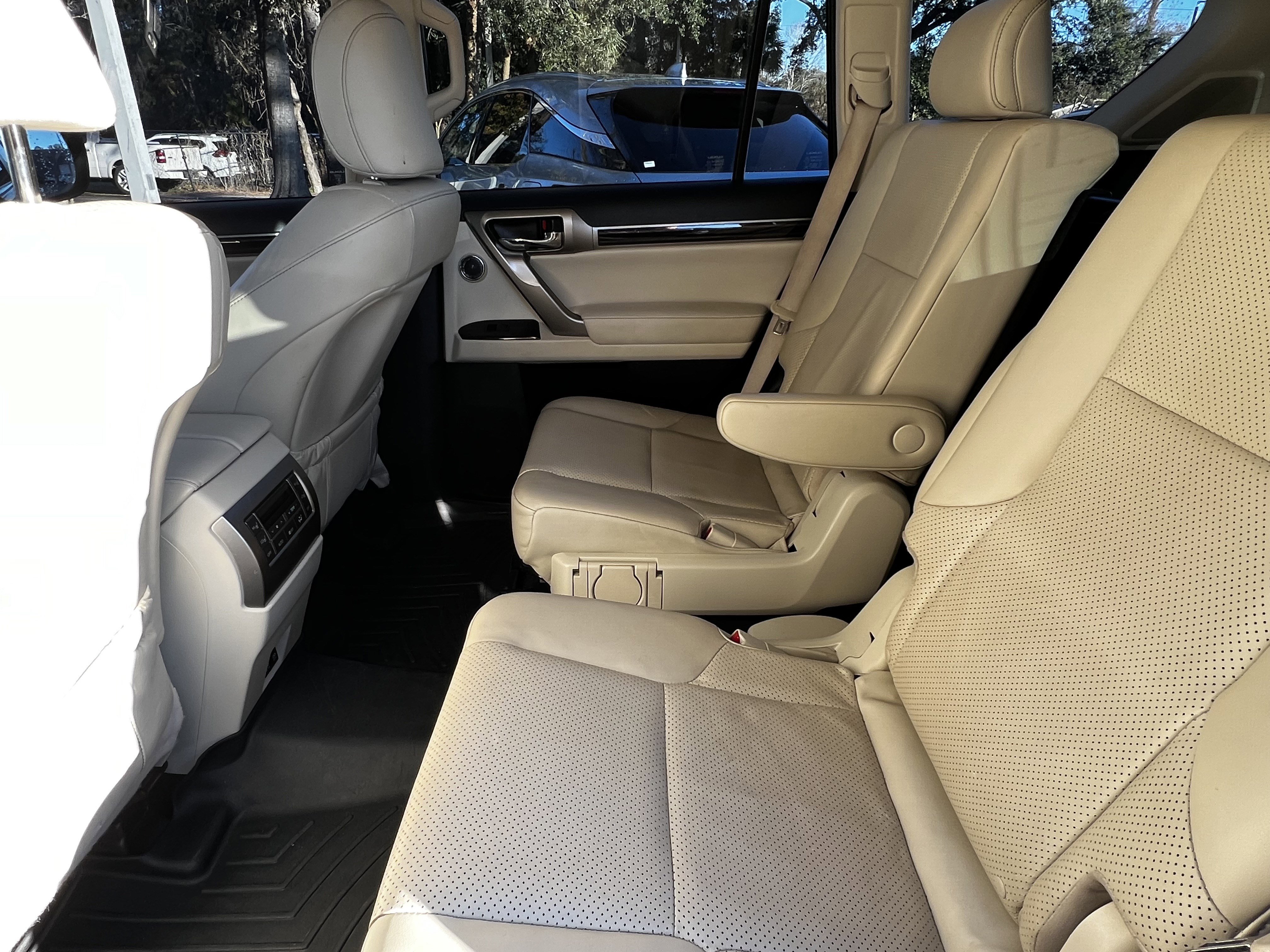 Used 2021 Lexus GX 460 Luxury image 32