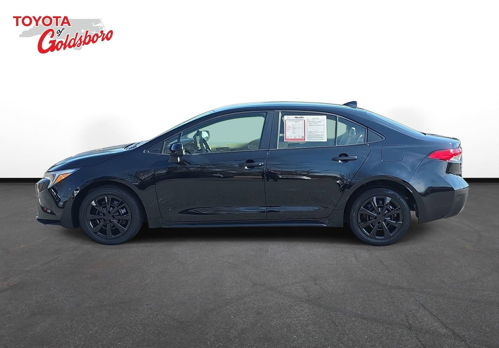 Used 2024 Toyota Corolla LE image 8