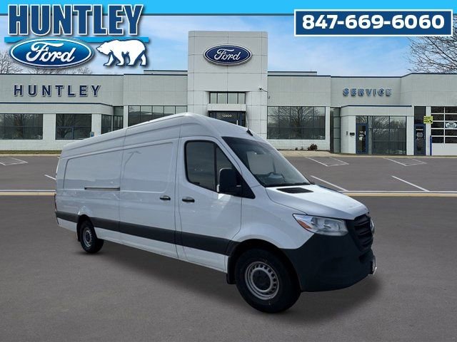 Used 2023 Mercedes-Benz Sprinter 2500 image 4