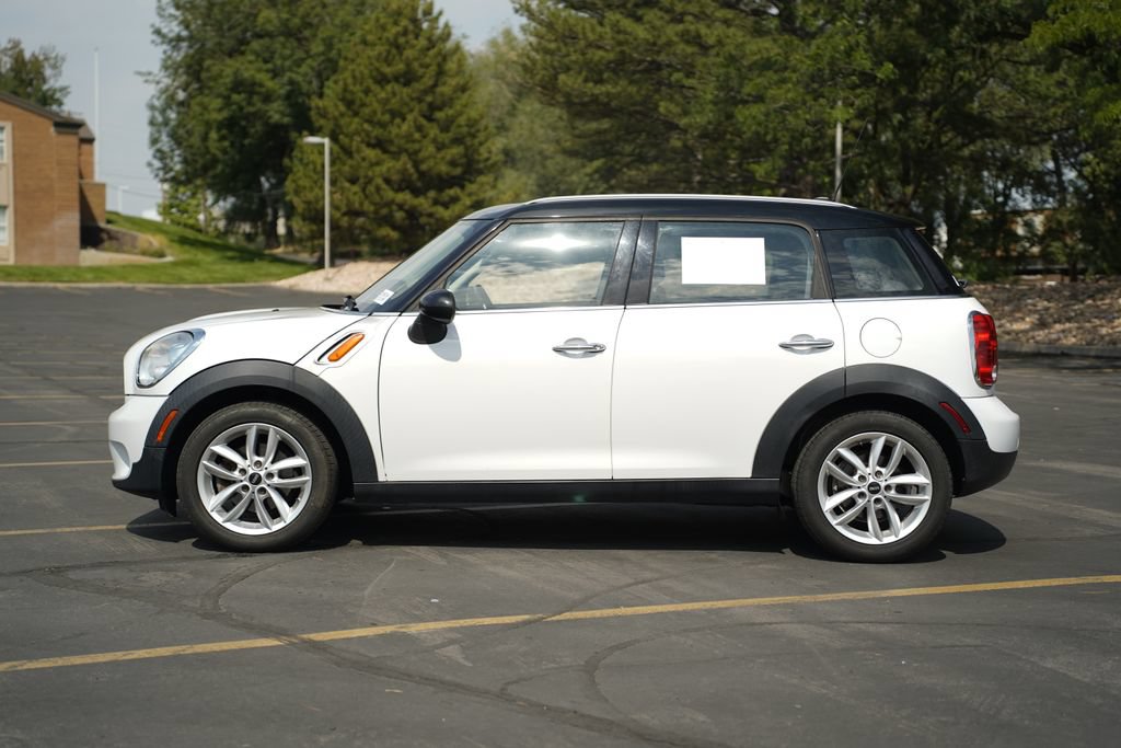 Used 2014 MINI Cooper Countryman FWD image 2