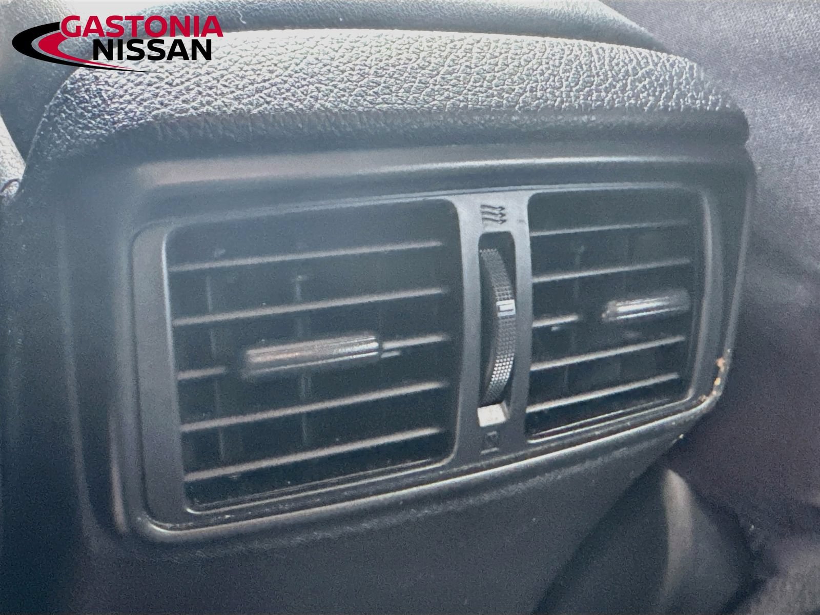 Used 2019 Nissan Rogue SV w/ Premium Package FWD image 35