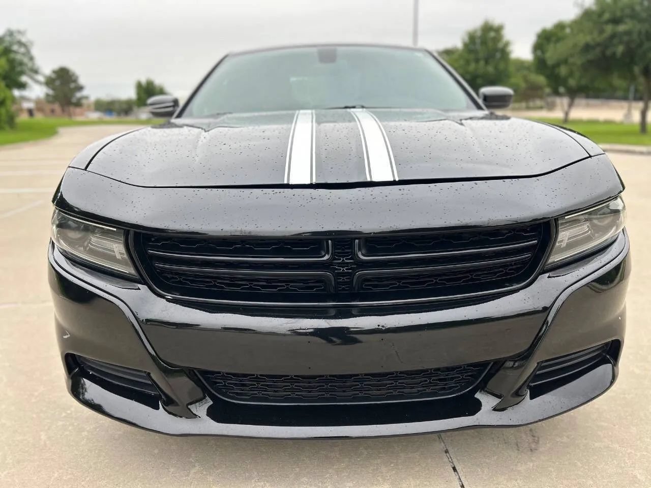 Used 2019 Dodge Charger SXT w/ Leather Interior Group RWD image 3