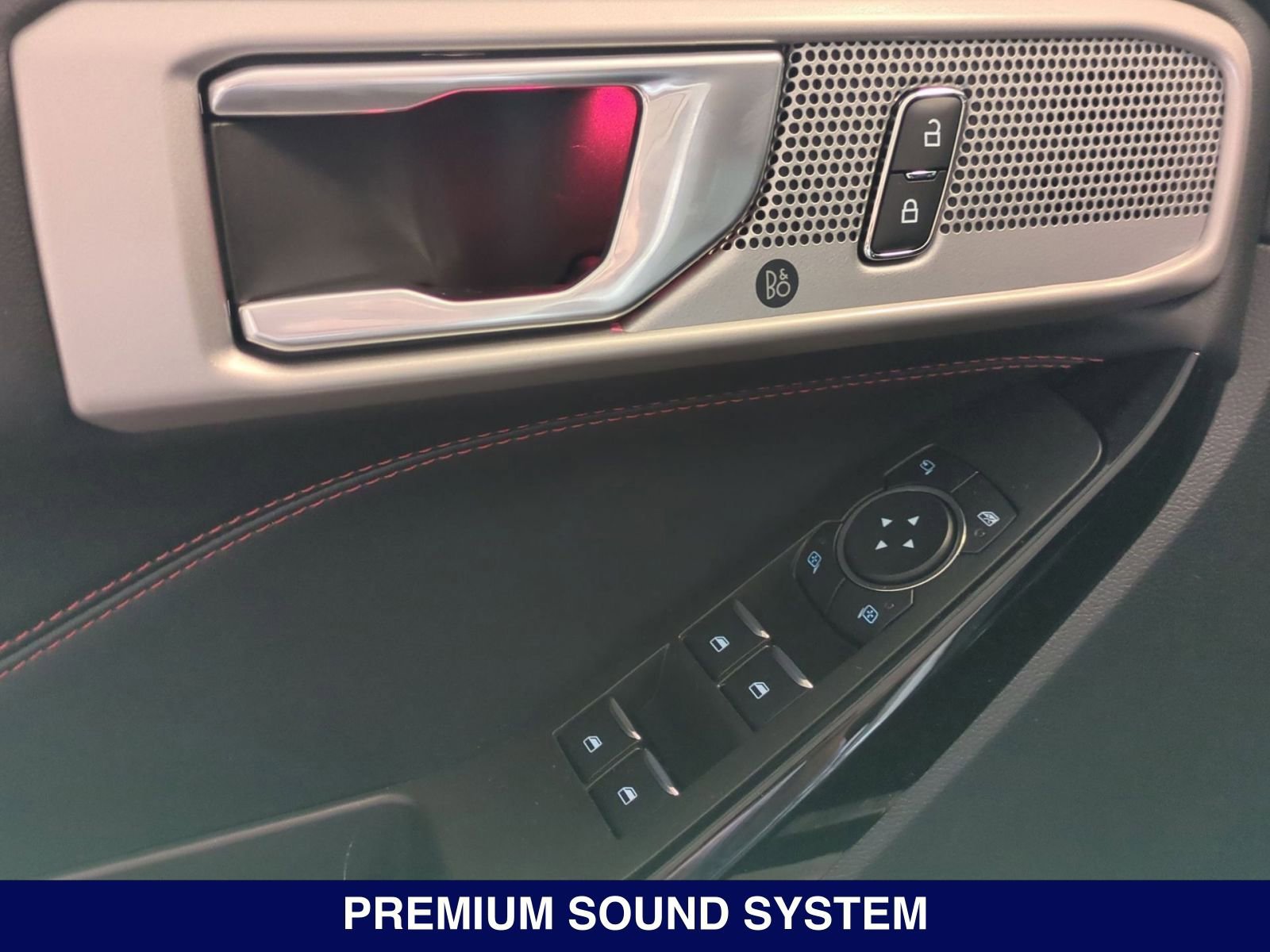 New 2024 Ford Explorer ST-Line w/ Class IV Trailer Tow Package image 17