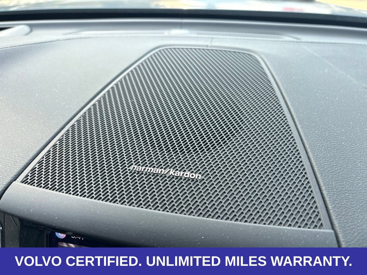 Certified 2023 Volvo XC60 B5 Ultimate w/ Climate Package AWD/4WD image 20