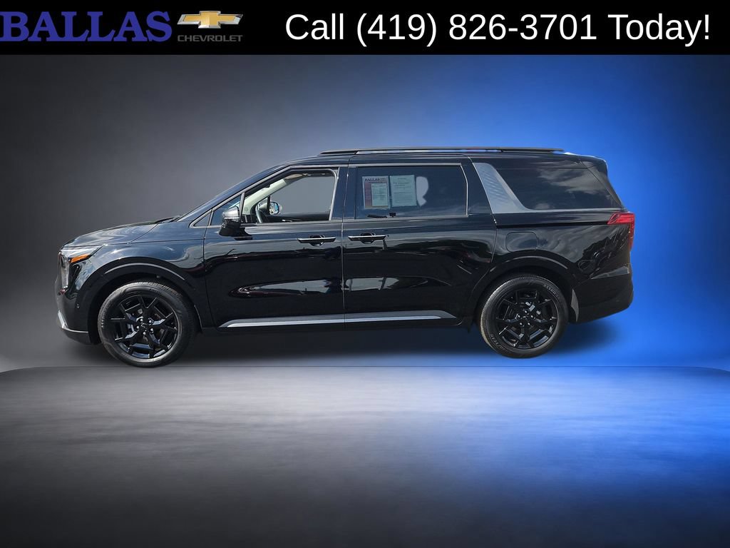 Used 2026 Kia Carnival SX w/ SX Dark Edition Package FWD image 2