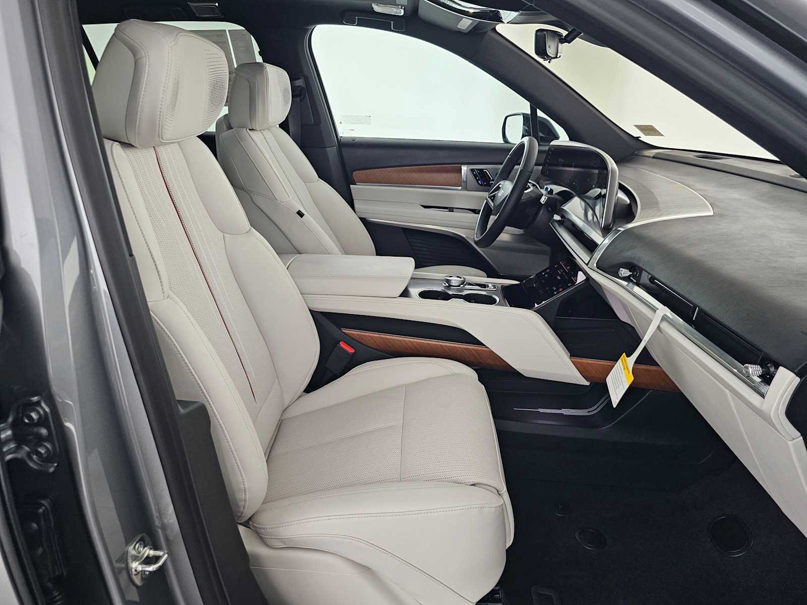 New 2027 Cadillac Vistiq Sport AWD/4WD image 10