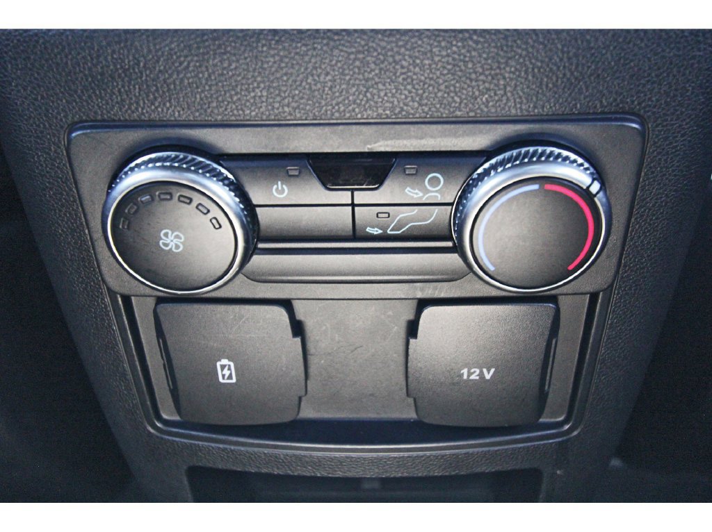 Used 2020 Ford Explorer XLT RWD image 13