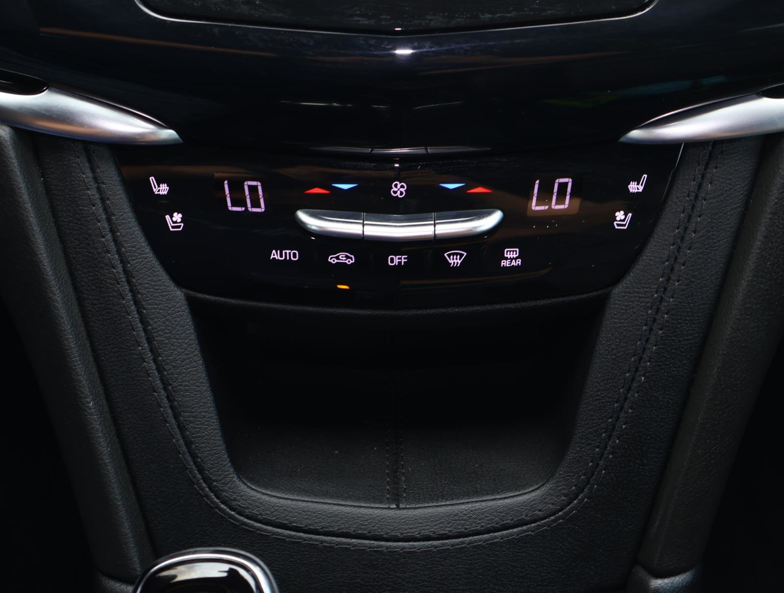 Used 2024 Cadillac XT6 Premium Luxury FWD image 29