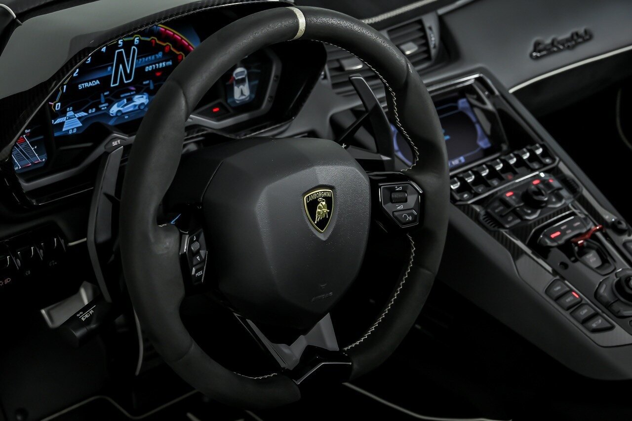 Used 2021 Lamborghini Aventador SVJ AWD/4WD image 20