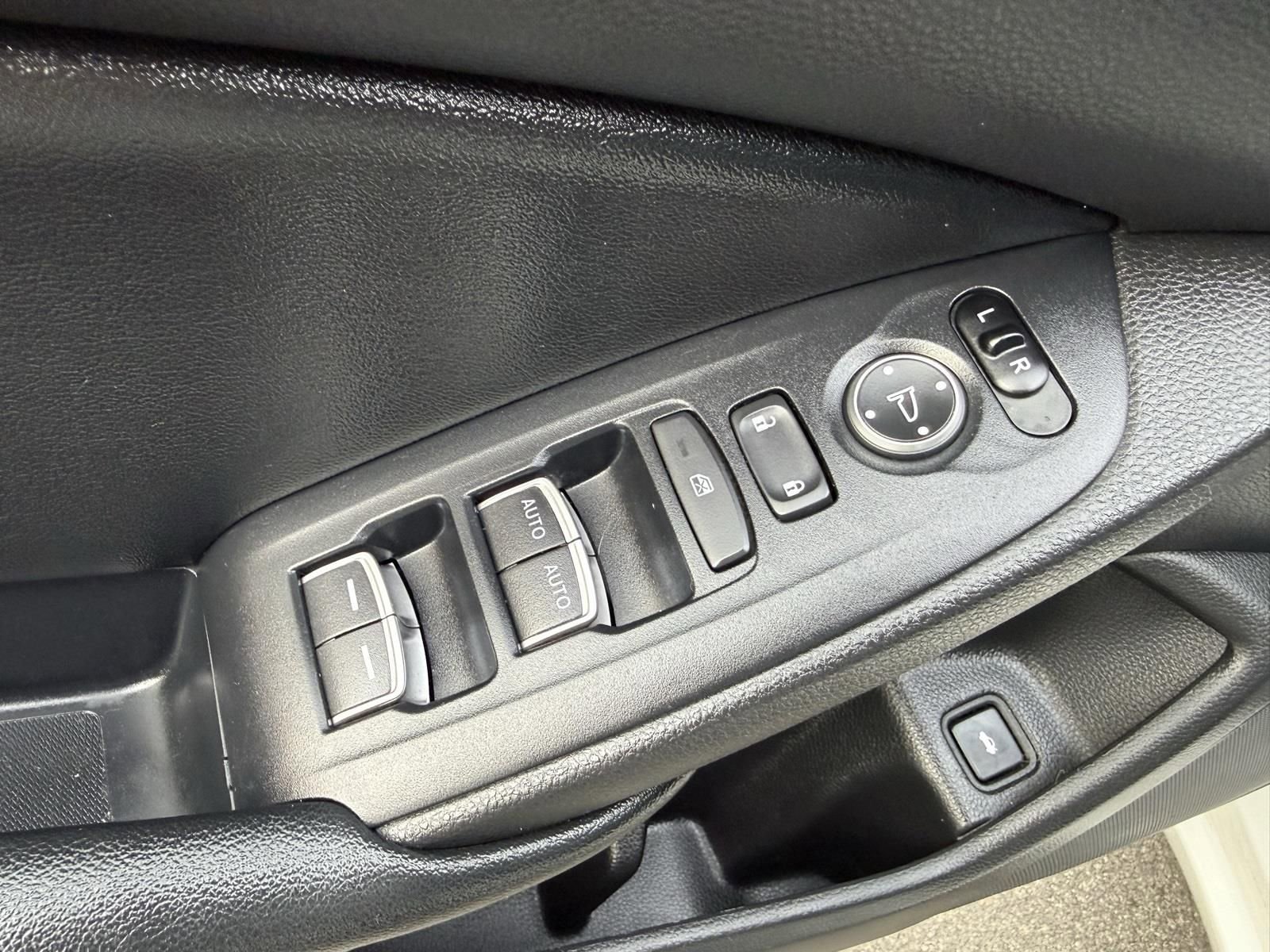 Used 2019 Honda Accord Sport image 16