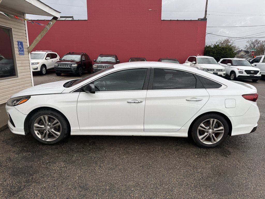 Used 2018 Hyundai Sonata SEL w/ Cargo Package FWD image 3
