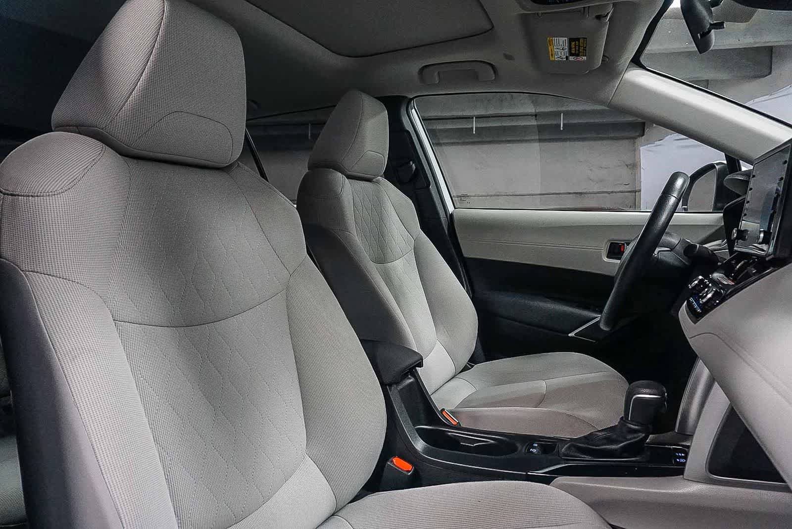 Certified 2022 Toyota Corolla Cross LE w/ Moonroof Package FWD image 19