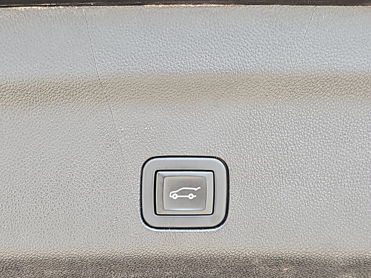 Certified 2023 GMC Yukon Denali AWD/4WD image 18
