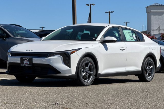 New 2026 Kia K4 FWD image 8