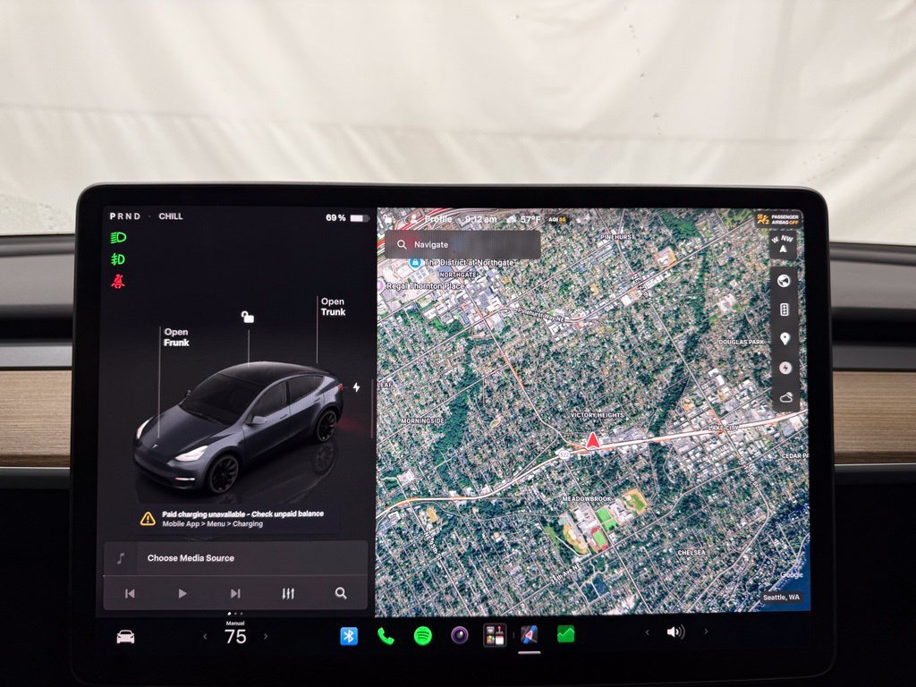 Used 2023 Tesla Model Y Long Range AWD/4WD image 32
