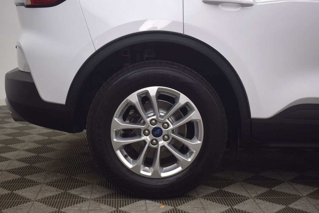 Used 2022 Ford Escape SE image 32