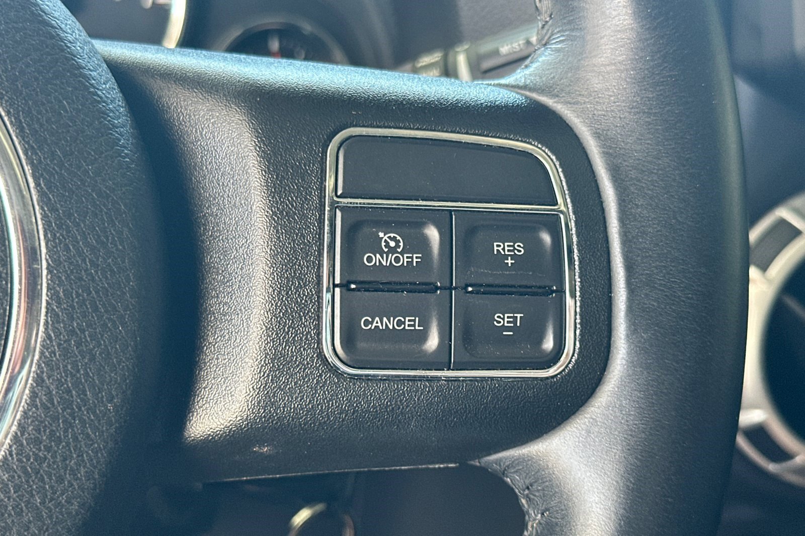 Used 2017 Jeep Wrangler Unlimited Rubicon w/ Connectivity Group AWD/4WD image 27