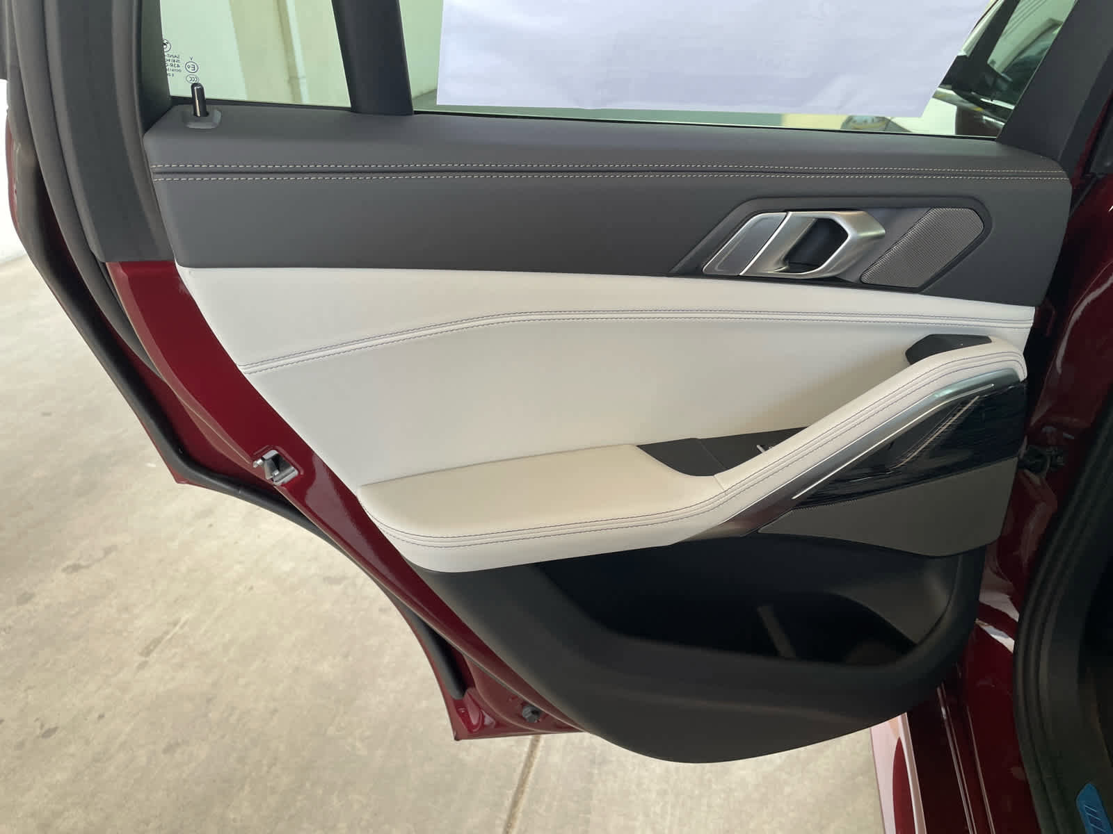 New 2026 BMW X6 xDrive40i w/ Climate Comfort Package image 16