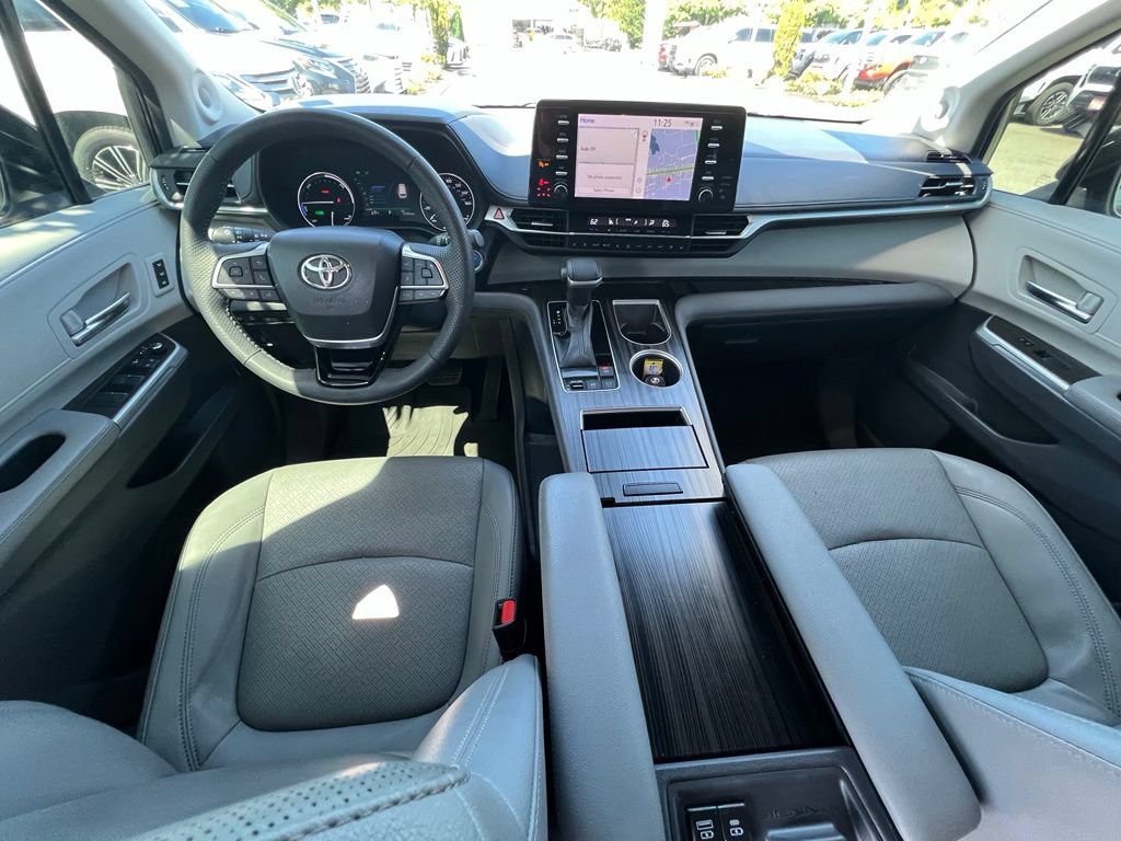 Certified 2022 Toyota Sienna Limited AWD/4WD image 20