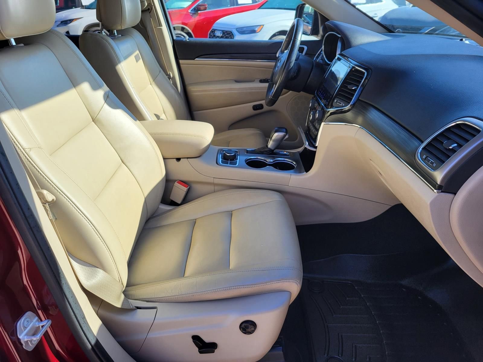 Used 2020 Jeep Grand Cherokee Limited image 16