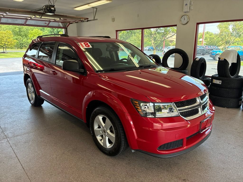 Used 2018 Dodge Journey SE FWD image 1