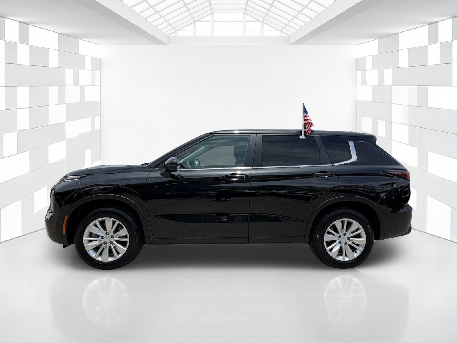 Used 2025 Mitsubishi Outlander ES AWD/4WD image 4