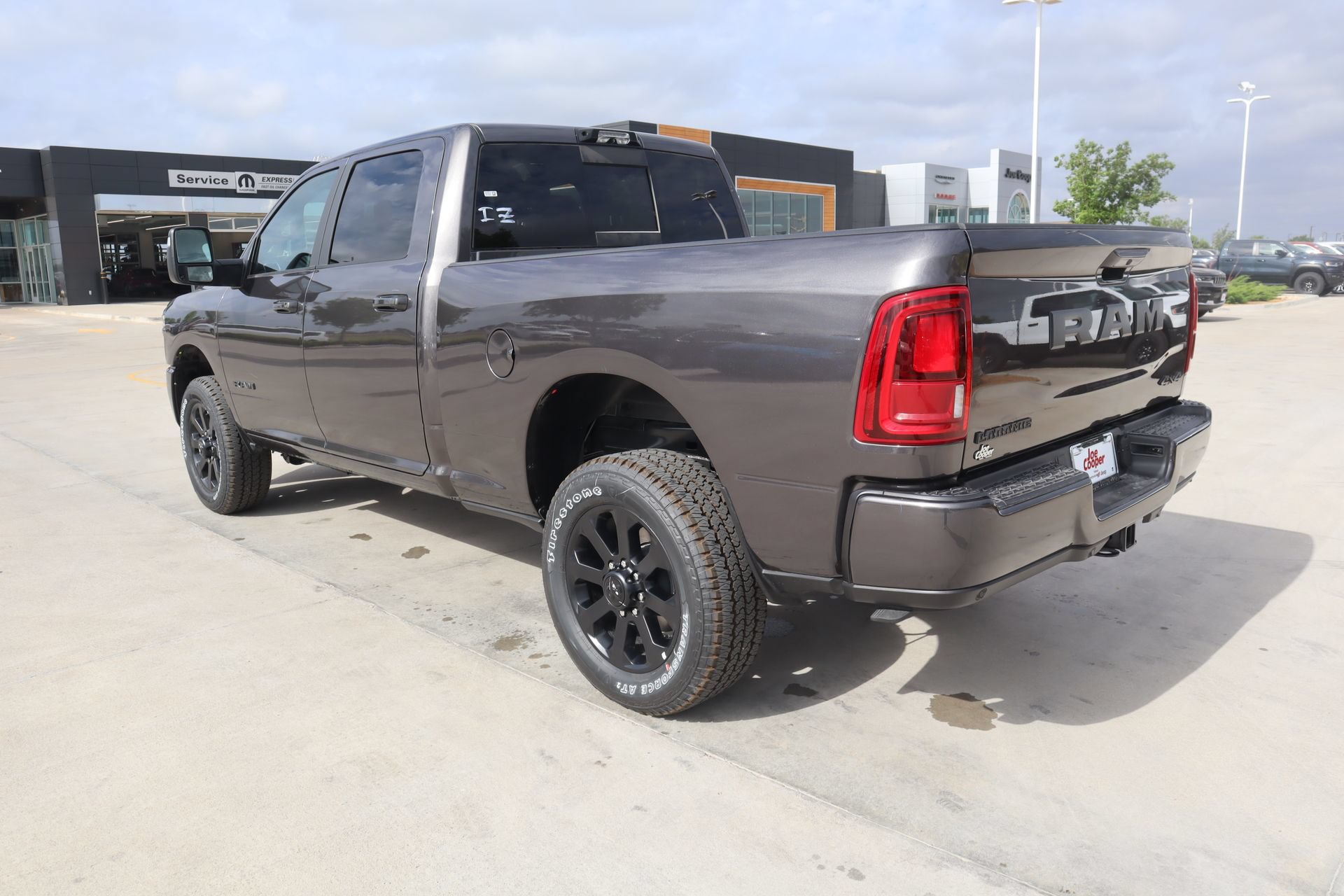 New 2026 RAM 2500 Laramie AWD/4WD image 24