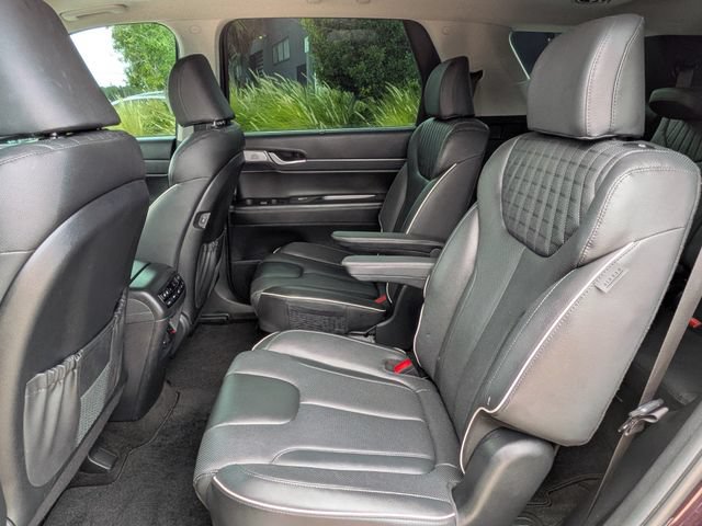 Used 2025 Hyundai Palisade Limited FWD image 17