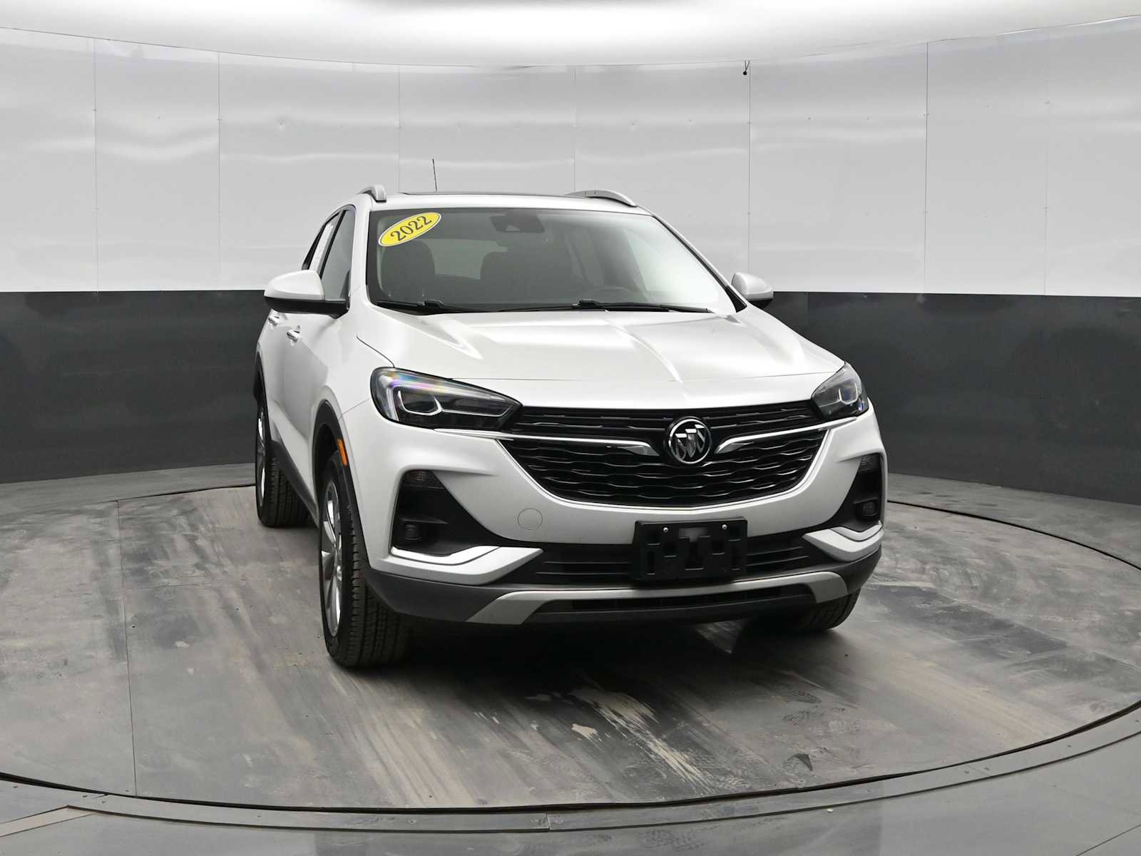 Used 2022 Buick Encore GX Essence w/ Experience Buick Package AWD/4WD image 2