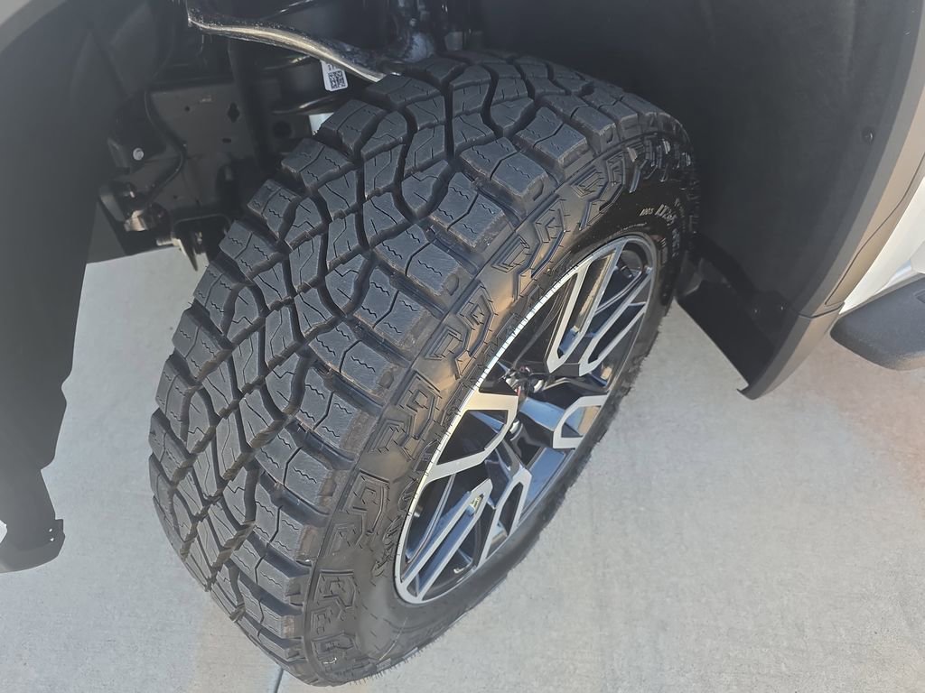 New 2026 GMC Sierra 1500 AT4 AWD/4WD image 32