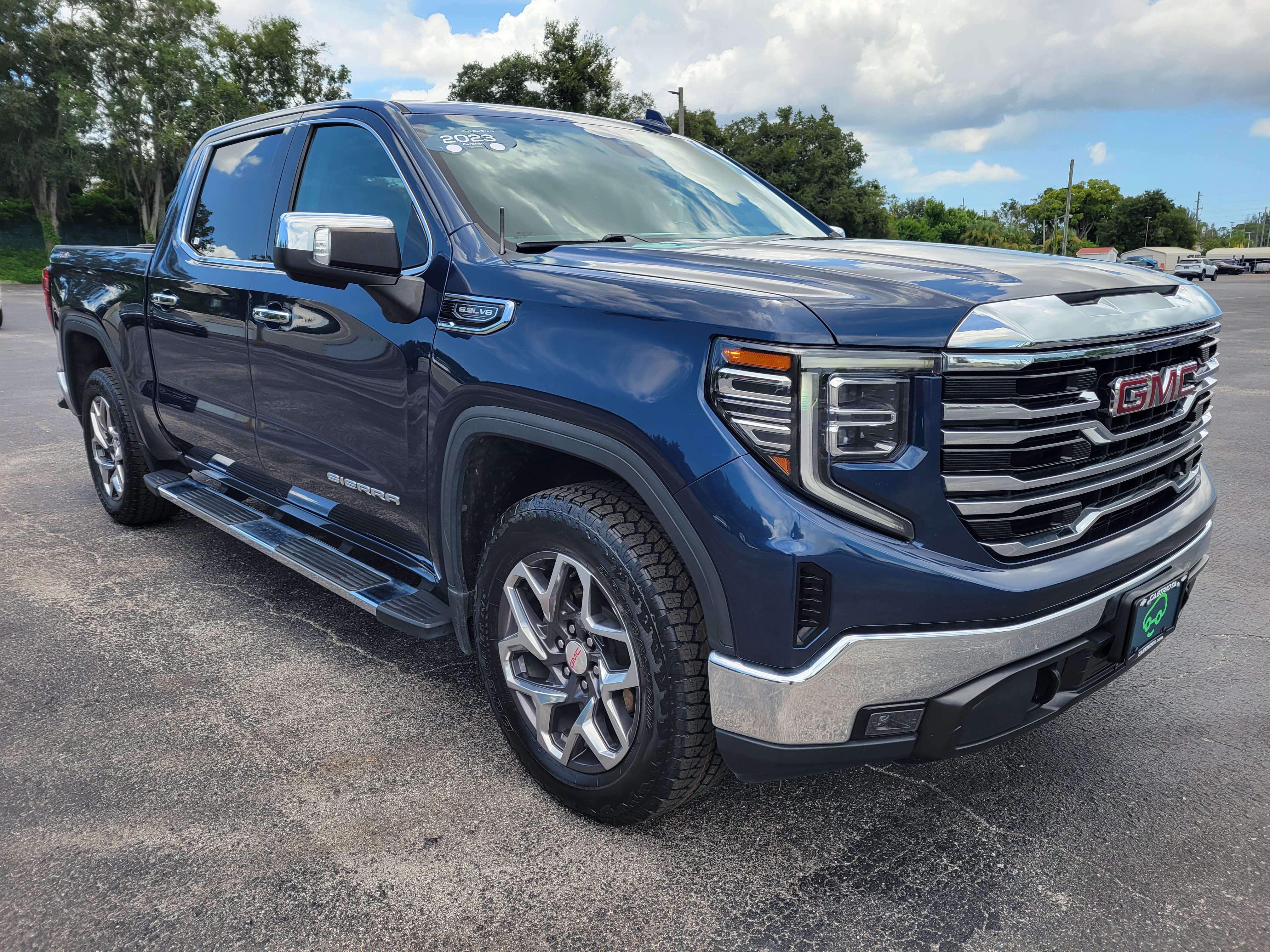 Certified 2023 GMC Sierra 1500 SLT w/ SLT Premium Package AWD/4WD image 3