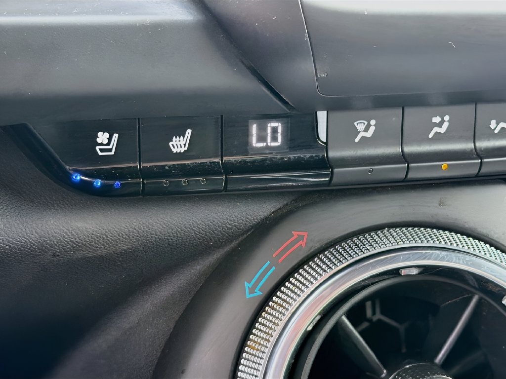 Used 2021 Chevrolet Camaro SS RWD image 20