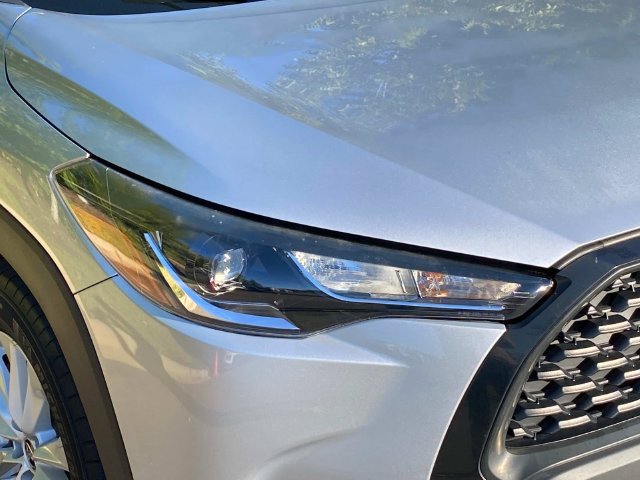 Used 2022 Toyota Corolla Cross LE FWD image 4
