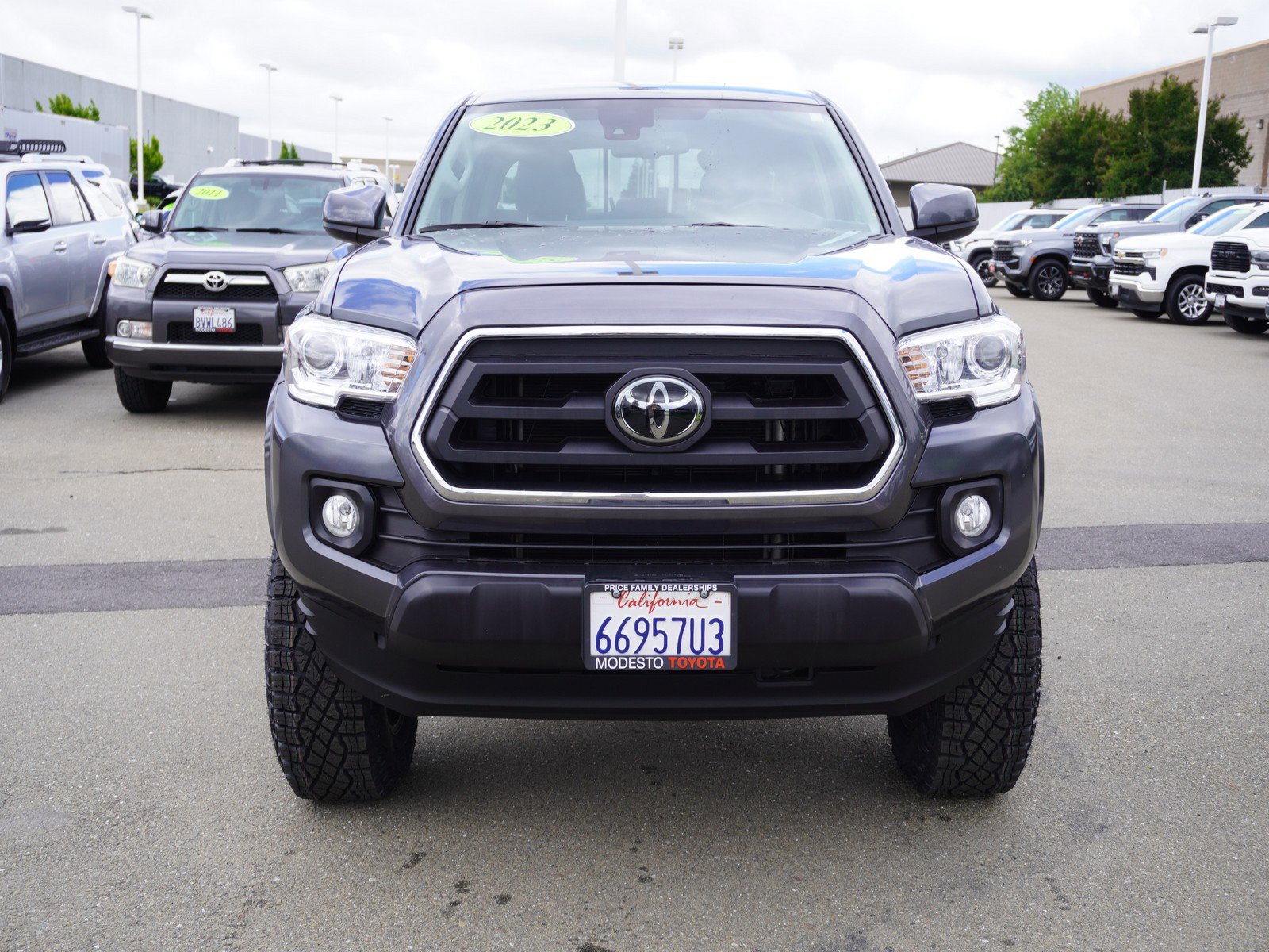 Used 2023 Toyota Tacoma SR5 AWD/4WD image 7
