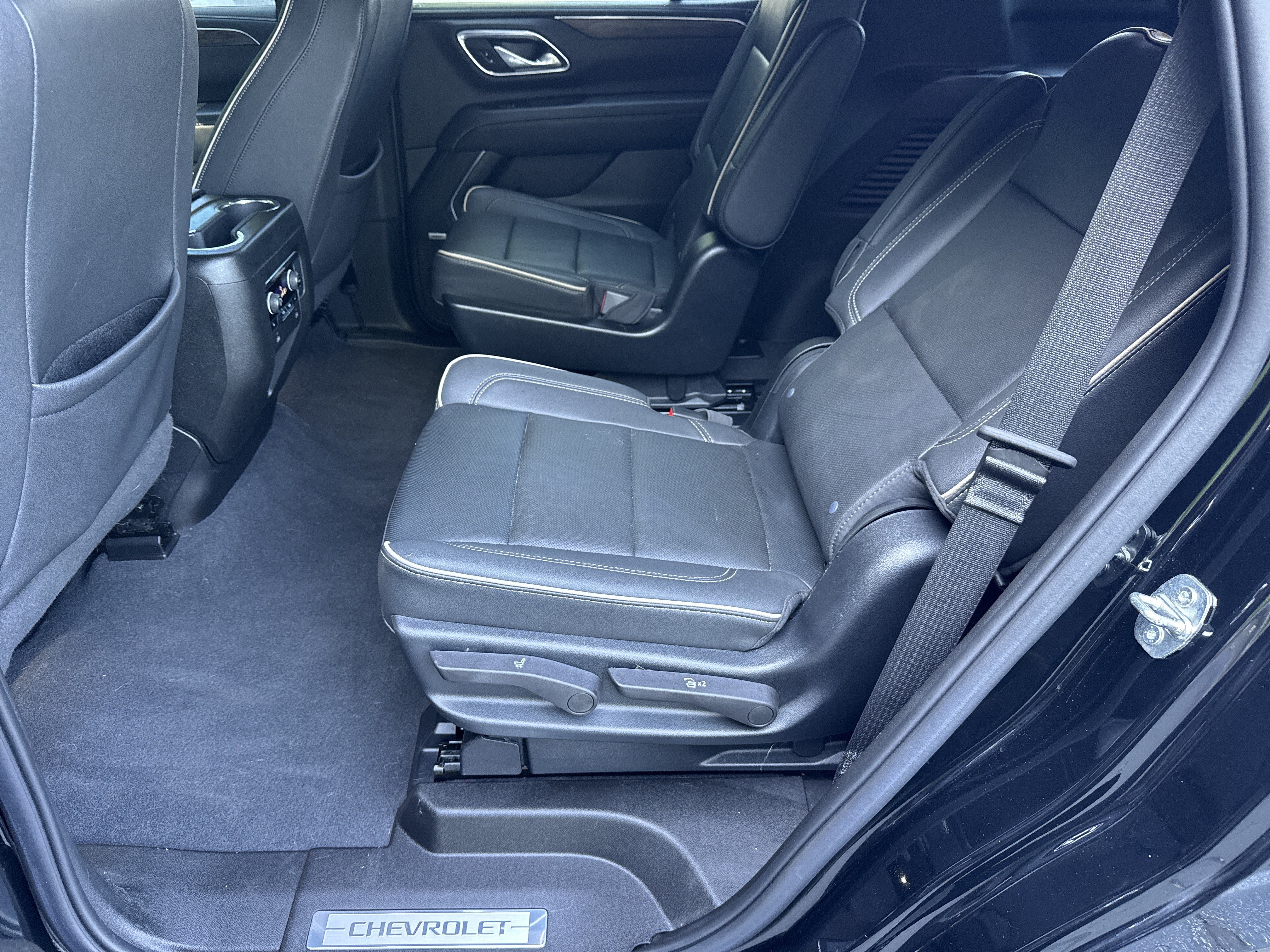 Certified 2023 Chevrolet Tahoe Premier w/ Premium Package 2 AWD/4WD image 19