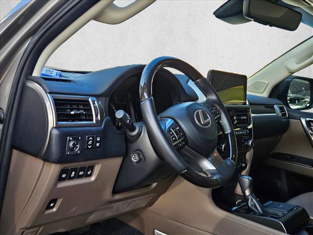 Used 2023 Lexus GX 460 Luxury image 9