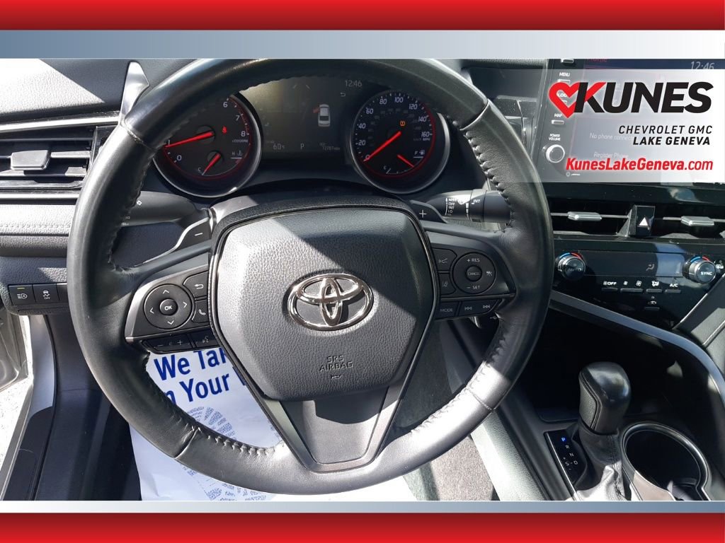 Used 2022 Toyota Camry XSE FWD image 15