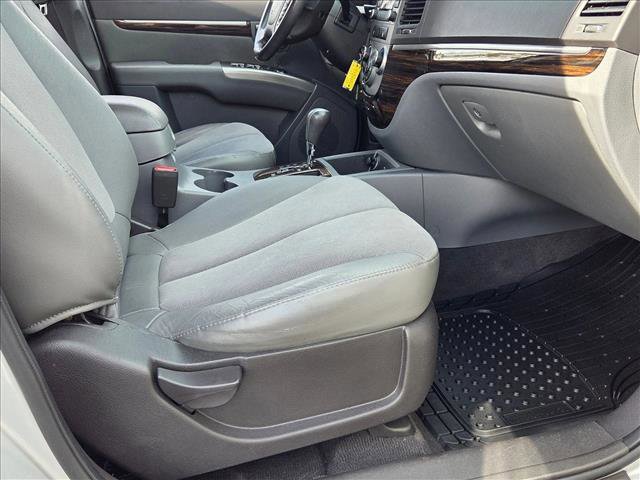 Used 2011 Hyundai Santa Fe SE image 19