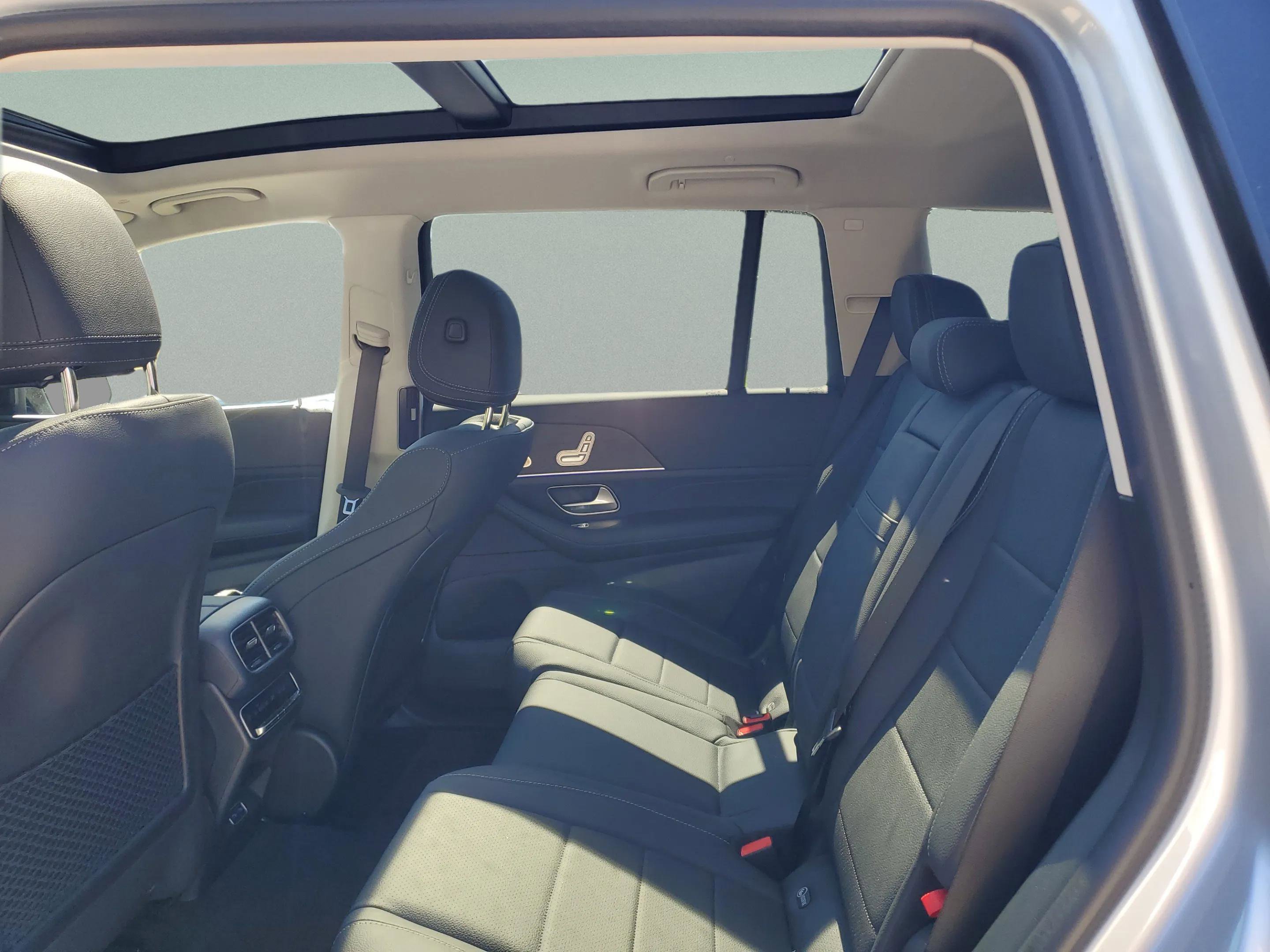 Certified 2026 Mercedes-Benz GLS 450 4MATIC image 7