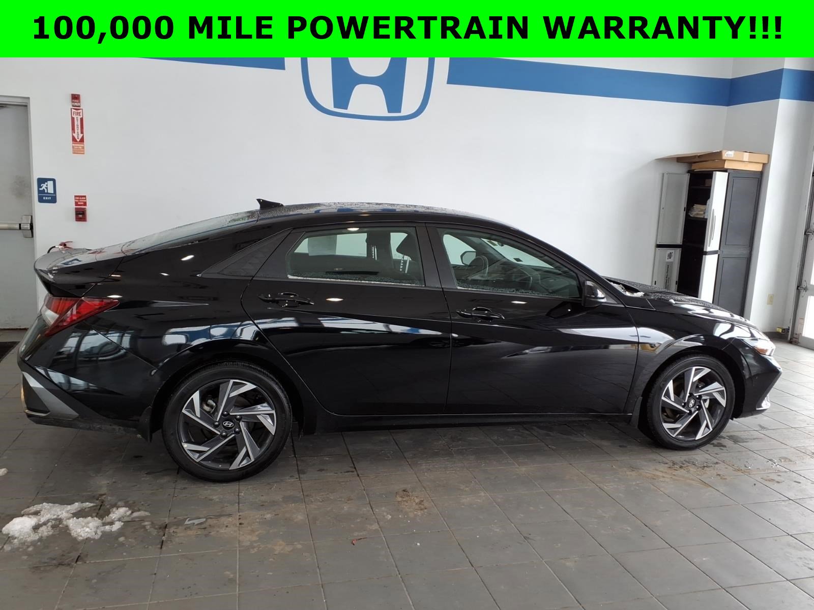 Certified 2025 Hyundai Elantra Sport image 4