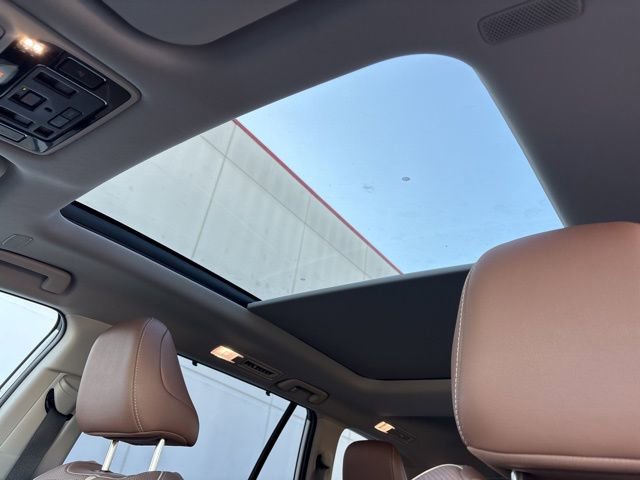 Used 2025 Toyota Grand Highlander AWD image 30