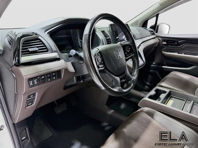 Used 2018 Honda Odyssey Elite image 11