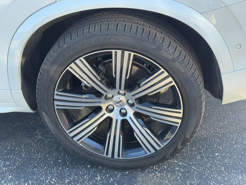Certified 2024 Volvo XC90 T8 Ultimate w/ Lounge Package image 8