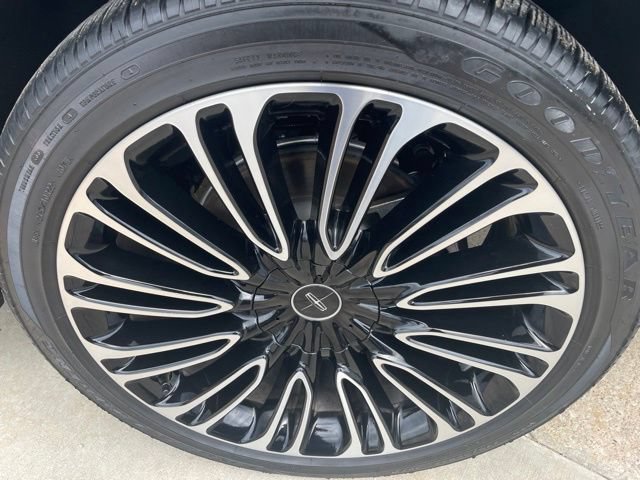 Used 2024 Lincoln Aviator Black Label AWD/4WD image 40