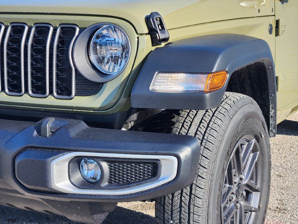 New 2026 Jeep Gladiator Sport AWD/4WD image 7