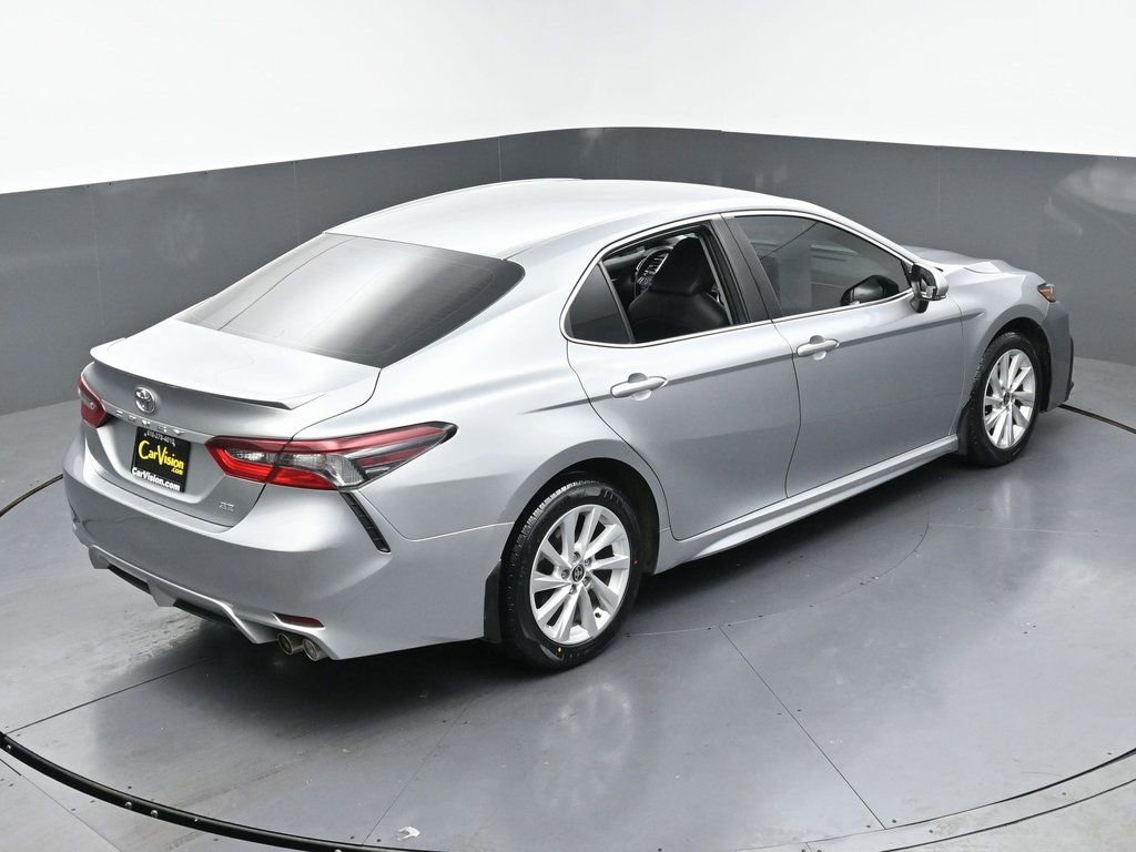 Used 2021 Toyota Camry SE image 35