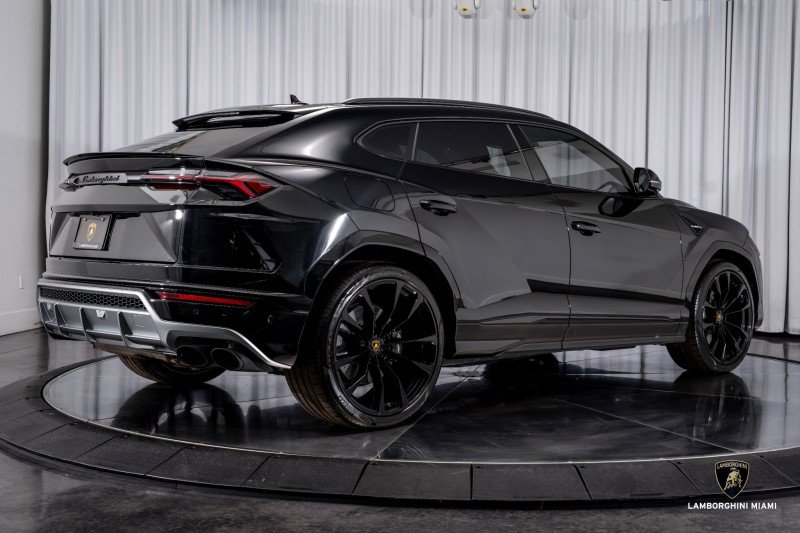 Used 2019 Lamborghini Urus image 14