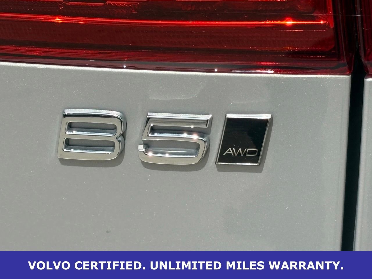 Certified 2025 Volvo XC60 B5 Core AWD/4WD image 10