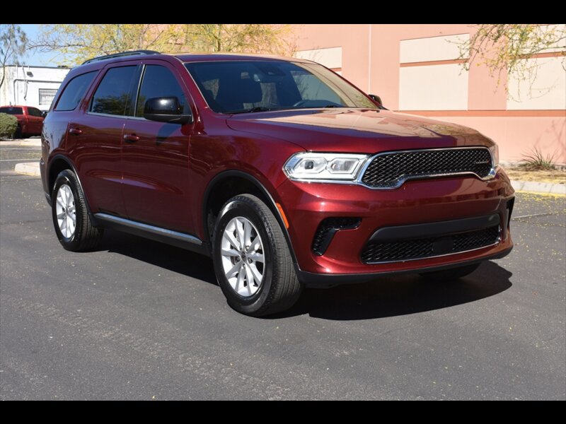 Used 2023 Dodge Durango SXT Launch Edition RWD image 2