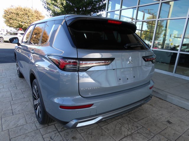 New 2025 Mitsubishi Outlander SE image 5